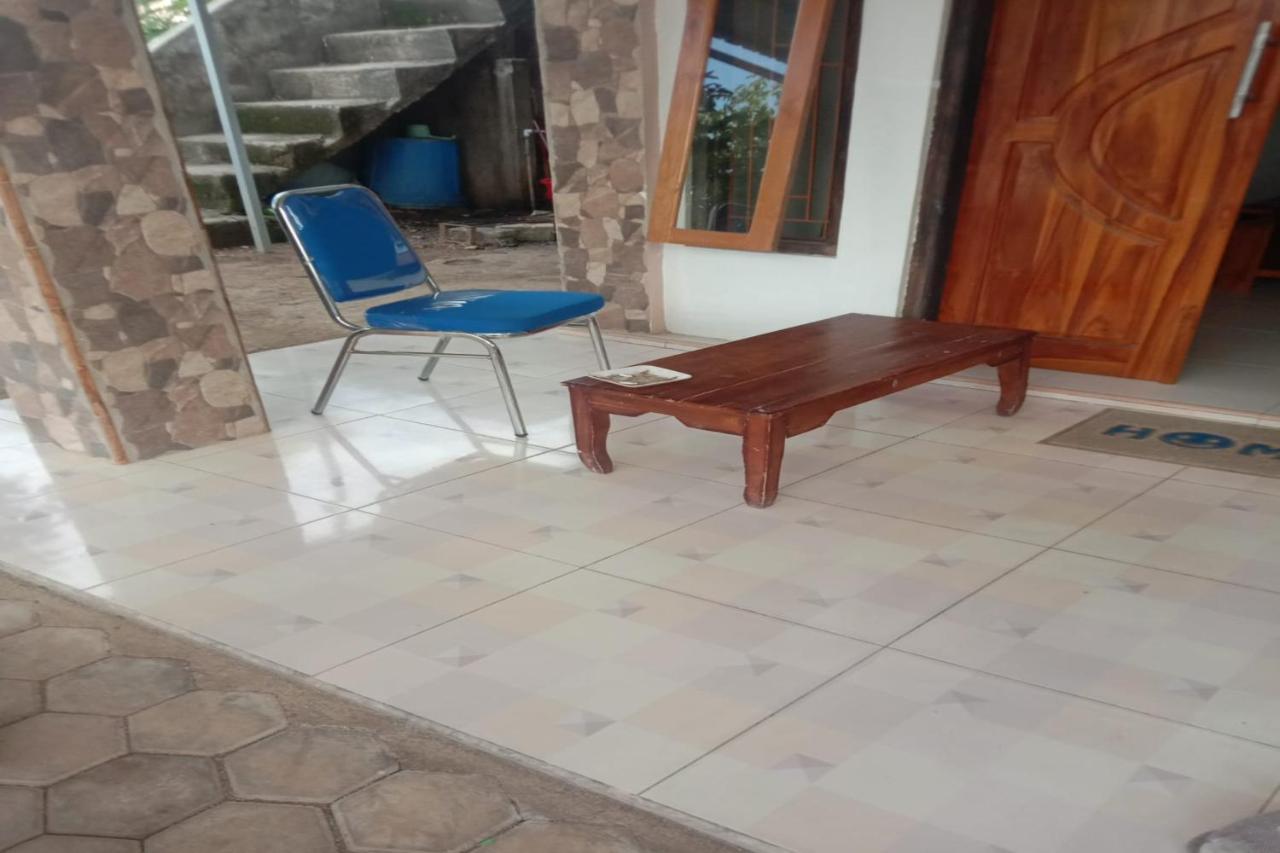 Express O 91722 Home Stay Dan Sewa Mobil Jhon'S Family Labuan Bajo Ngoại thất bức ảnh
