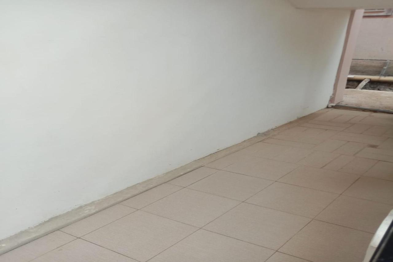 Express O 91722 Home Stay Dan Sewa Mobil Jhon'S Family Labuan Bajo Ngoại thất bức ảnh