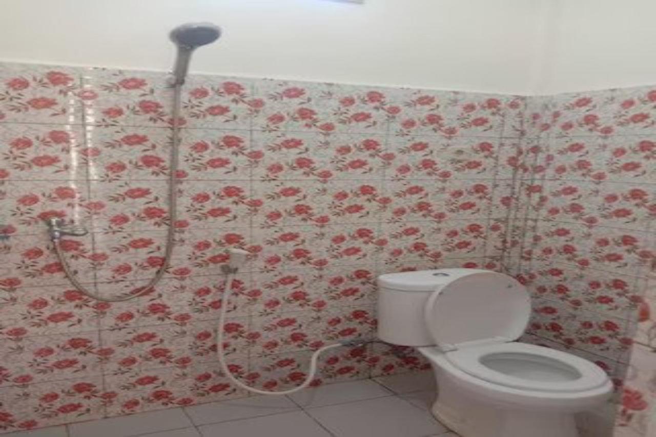 Express O 91722 Home Stay Dan Sewa Mobil Jhon'S Family Labuan Bajo Ngoại thất bức ảnh